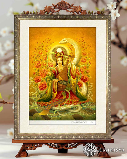 白蛇弁財天ジクレー版画の展示イメージ。
S〜Mサイズ相当の額装作品を、室内空間に飾った参考例。